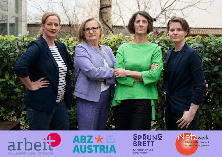 Gruppebbild Frauen: Sabine Rehbichler, Manuela Vollmann, Martina Fürpass, Sophie Hansal